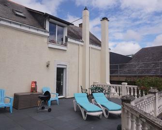Studio Privatise Avec Terrasse Dans Mais - Angers - Terasa