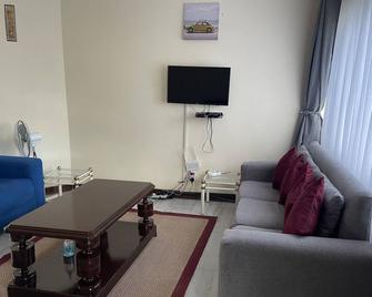 Jackie's Avondale & Avenues Apartments - Harare - Living room