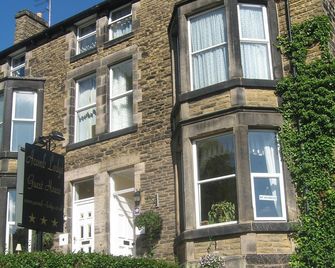 Acomb Lodge - Harrogate - Building