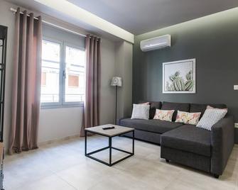 Omnia Pagrati Apartments - Atenas - Sala de estar