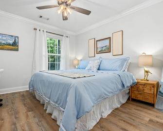 Copper on Ross - Modern and Remodeled - Auburn - Bedroom
