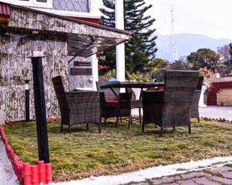 Republika Central - Abbottabad - Patio
