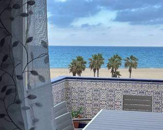 2 Bedroom Apartment Front Line Of The Beach - Roquetas de Mar - Balkon