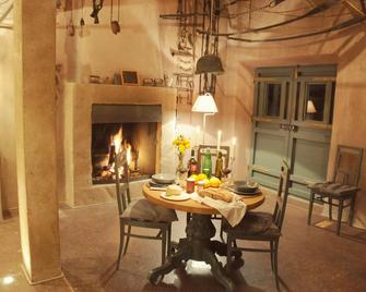 Wonderful Bed & Breakfast North of Rome \'Casino de'Basti\' - Ronciglione - Comedor