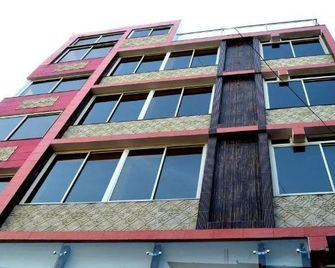 Hotel Prince Palace - Pachmarhi - Building