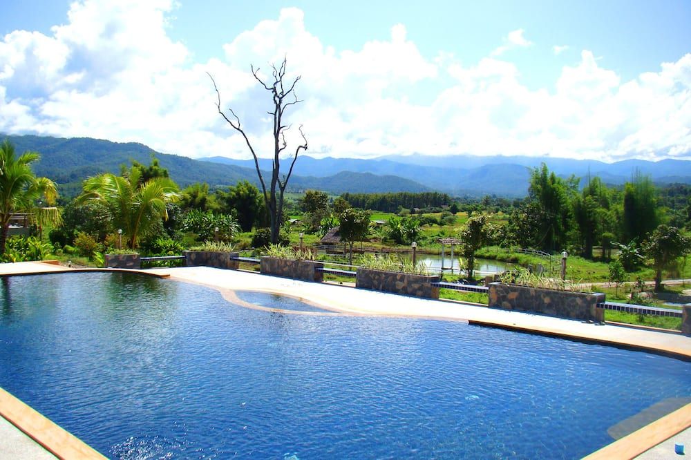 باي إيارا ريزورت