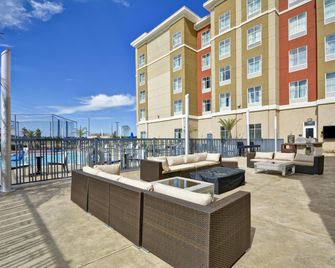 Homewood Suites by Hilton Conroe - Conroe - Будівля