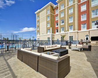 Homewood Suites by Hilton Conroe - Conroe - Балкон