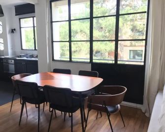 Numero 5 - Boulogne-Billancourt - Sala pranzo