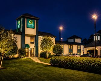 Quality Inn and Suites Clemmons I-40 - Clemmons - Bâtiment