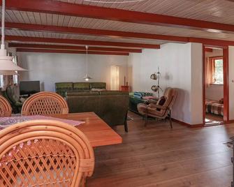 Modern Holiday Home in Nordjylland With Barbecue - Vesterø Havn - Restaurante