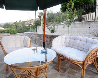 Antico Casale - Camere con angolo cottura - Agropoli - Patio