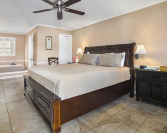 The Boathouse - Marco Island - Bedroom