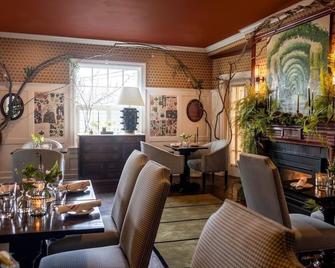 Griffin Suite at Kennebunkport Inn, Free Parking, Near Kennebunkport Marina - Kennebunkport - Restaurante