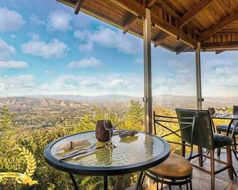 Barons Resort - Atenas - Balkon