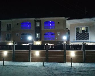 Blooms Spot Hotel and Apartments - Port Harcourt - Building