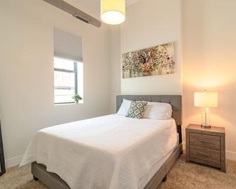 McCormick Place 420 friendly 2br/2ba with optional parking for up to 6 guests - Chicago - Habitació