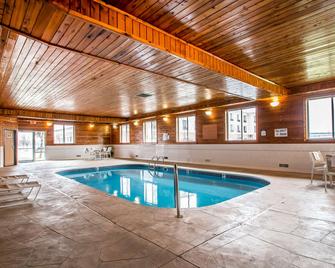 Quality Inn Morris I-80 - Morris - Pool