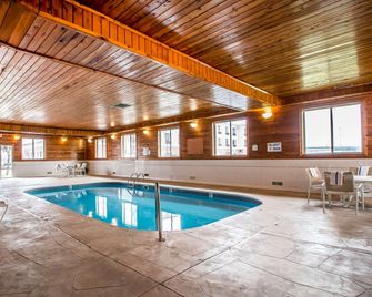 Quality Inn Morris I-80 - Morris - Pool