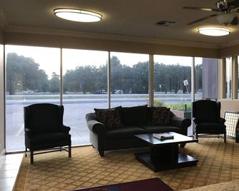 Express Inn - Lafayette - Lobby