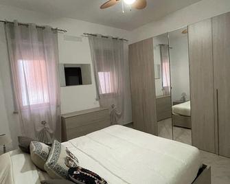Casa Donatella a Isola - Isola delle Femmine - Camera da letto