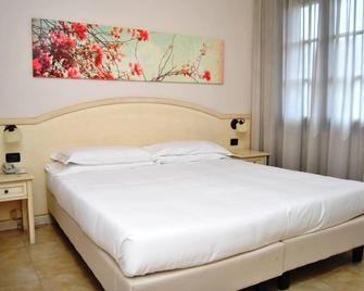 Hotel Sextum - Bientina - Schlafzimmer