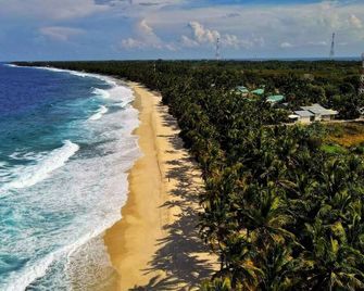 Equator Retreat - Fuvahmulah - Beach