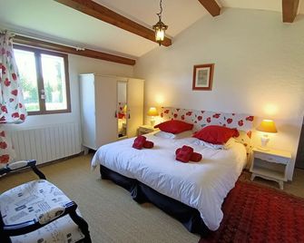 Comfortable cottage 3 people max with pool near Isle sur Sorgue - Le Thor - Chambre