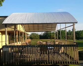 Forest Golf Club and Inn - Lambton Shores - Patio