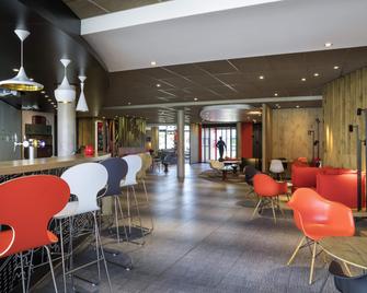 Ibis Saint Quentin En Yvelines Velodrome - Montigny-le-Bretonneux - Bar