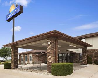 Days Inn by Wyndham Oglesby/ Starved Rock - Oglesby - Building