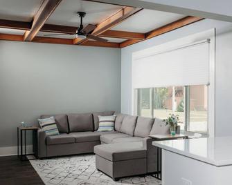 Remodeled 1-Bedroom Duplex w/AC, WiFi in Heart of Big Rapids - Big Rapids