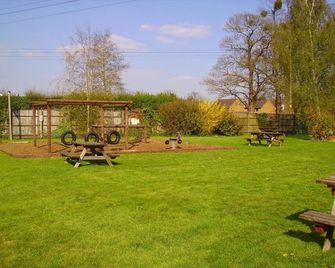 The Bell Inn - Gloucester - Patio