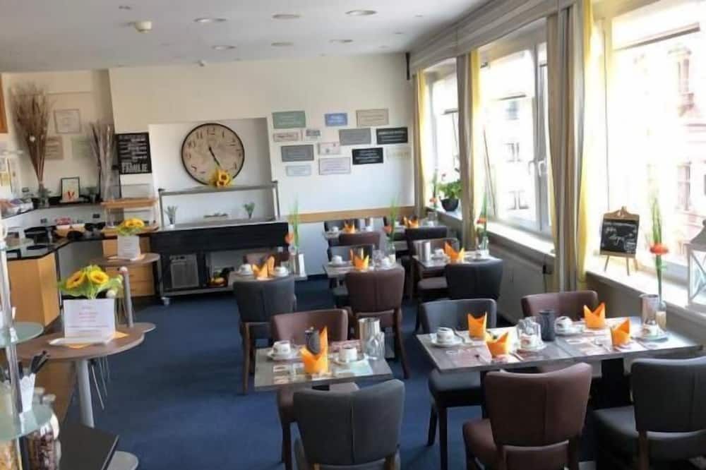 Hotel Peterchens Mondfahrt