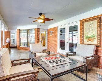 Pool And Gameroom Family Fun Retreat In - Hinesville