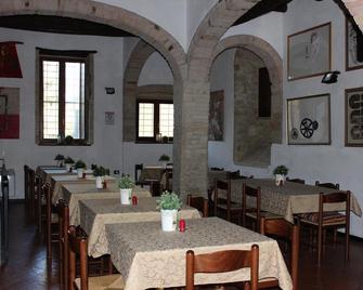 Agriturismo La Ginestrella - Perugia - Restaurante