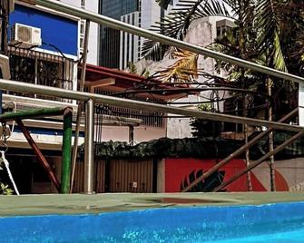 Hostal de Lujo en el Centro de la Ciudad Cerca de Centros Comerciales y Más!!! - Ciudad de Panamá - Piscina
