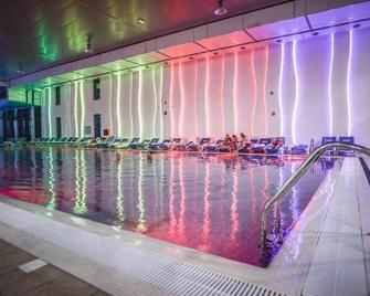 Garni Hotel Hollywoodland Wellness & Aquapark - Belgrade - Pool