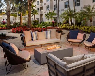 Courtyard by Marriott Miami Aventura Mall - Aventura - Innenhof