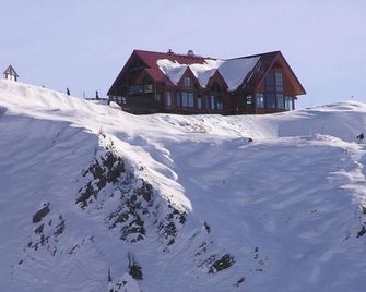 Luxury Radium Condo 2200 Sq.Ft. - Radium Hot Springs - Building