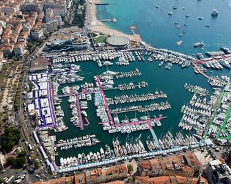 Beautiful and cozy apartment in the heart of Cannes - Cannes - Building