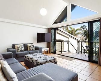 Byron Bay Beachfront Holiday Apartments Loft 11 - Byron Bay - Sala de estar
