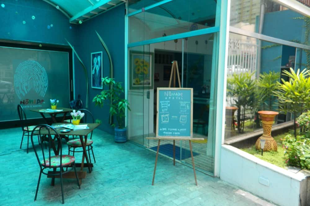 Nomade In Arte e Hostel São Paulo - São Paulo - Pátio
