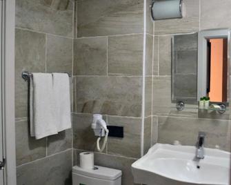 Acar Suite Hotel - Istanbul - Bathroom