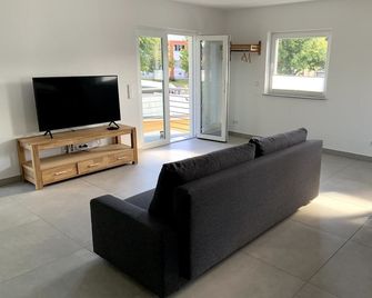 Ferienwohnung im Stadtzentrum - Hennigsdorf - Sala de estar