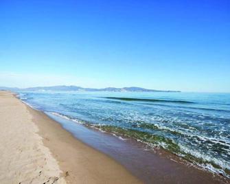 Superb villa near sandy beach Sant Pere Pescador, Amfora 64 - Sant Pere Pescador - Beach