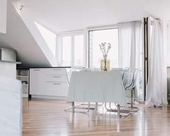 Appartement Residenz Panorama - Einzigartiges Loft im Herzen von Würzburg mit 2 Balkonen und Panorama-Aussicht! - Wurzburg - Menjador
