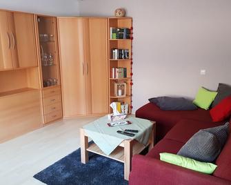 Ferienwohnung Witt - Neustrelitz - Wohnzimmer