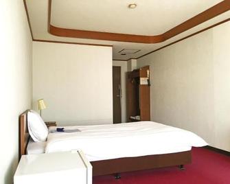 Royal Inn Nara - Nara - Slaapkamer