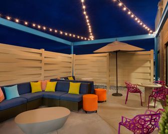 Tru by Hilton Cheyenne - שאיין - בניין